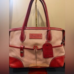 🍀Dooney & Bourke Large Lucy Satchel